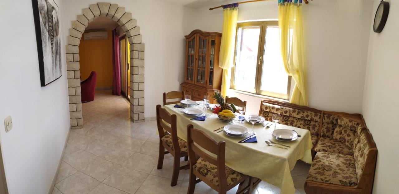 House Ana - Loborika, Pula, 4 Bedrooms Εξωτερικό φωτογραφία